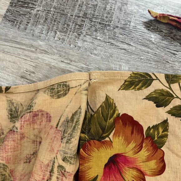 Vintage Floral Linen Skirt Beige Red Hibiscus Print Mini Made in USA Size M - Picture 2 of 4